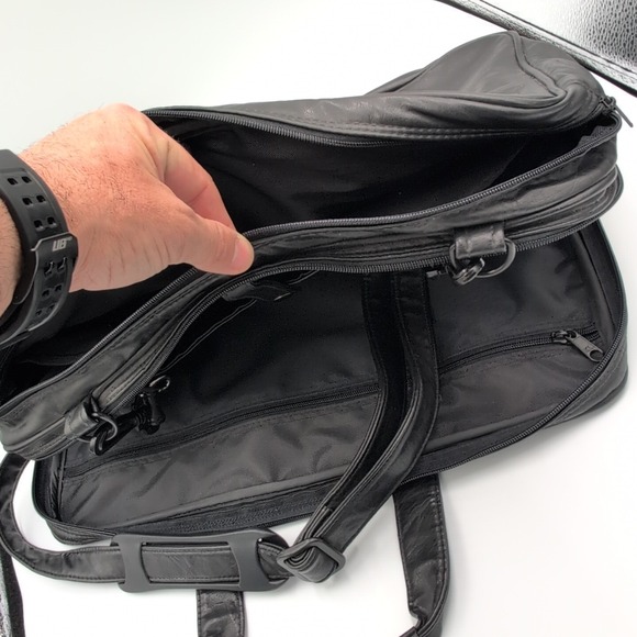 Converse Shoulder PC Bag Faux Soft Leather Clutch Black - Rare Vintage - Picture 7 of 11